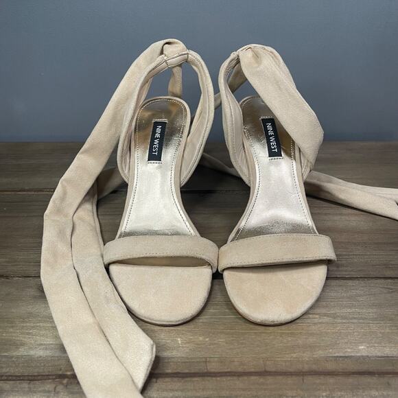 Nine West Women's Kelsie Ankle Wrap Heeled Sandals Size 6 Beige Faux Suede - Picture 2 of 12